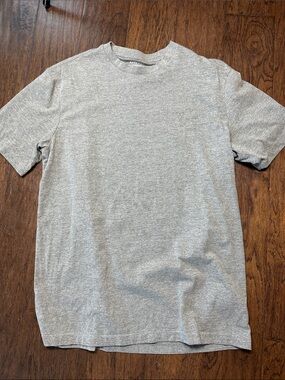 American Eagle Outfitters Heather Gray Crew Neck T-Shirt